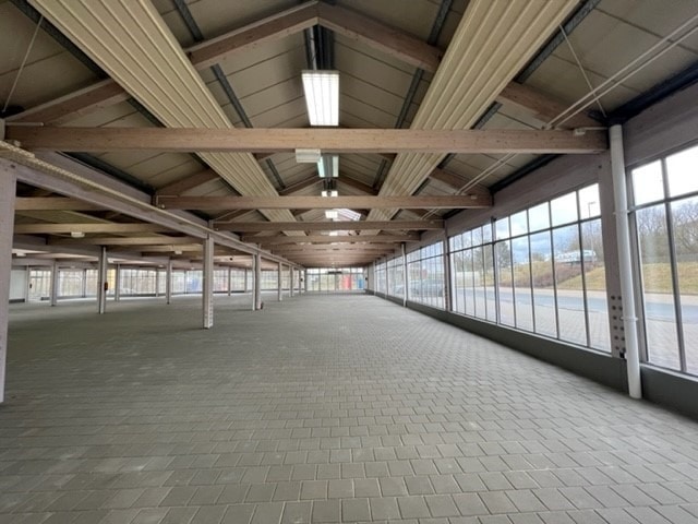 Verkaufshalle ca. 1.440 m²