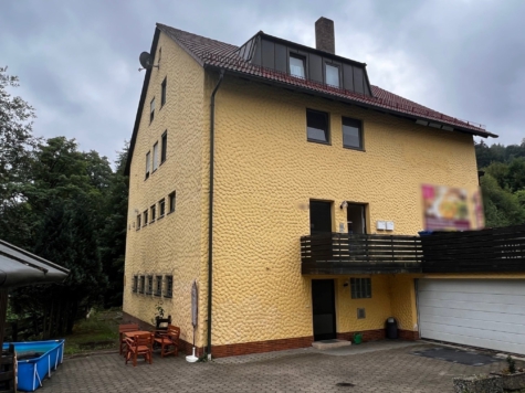 Wohn- & Geschäftshaus im Luftkurort Warmensteinach – 2 Wohneinheiten, 1 Gewerbeeinheit – komplett vermietet, 95485 Warmensteinach, Mehrfamilienhaus zum Kauf