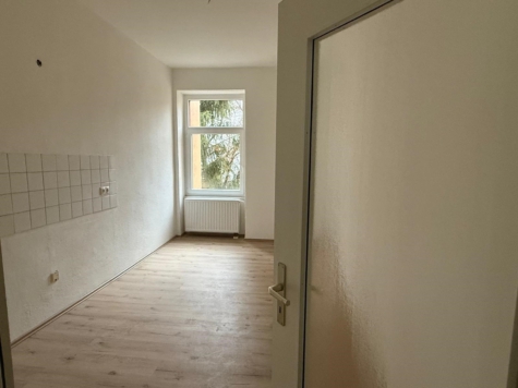 Mietwohnung in Hof/Saale – 1 Zimmer-Wohnung im EG -ca. 35,4 m² WF – PKW-Stellplatz zzgl. 40 € monatlich / Garage zzgl. 50 € monatlich, 95028 Hof, Erdgeschosswohnung zur Miete